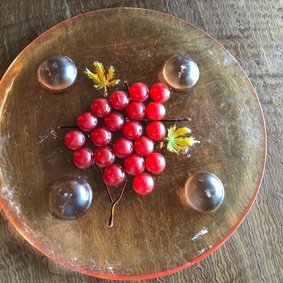 Vintage ‘ 60s ‘70s Cherries Lucite W Feet Trivet - Picture 7 of 7